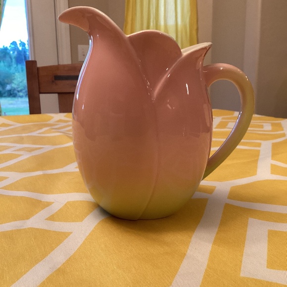 Beautiful pink and lime colored vase - Picture 1 of 6